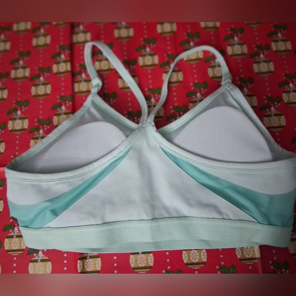 🔥Nike SET OF 3 Sports Bra Size XXL. MINT CONDITION - Picture 4 of 11